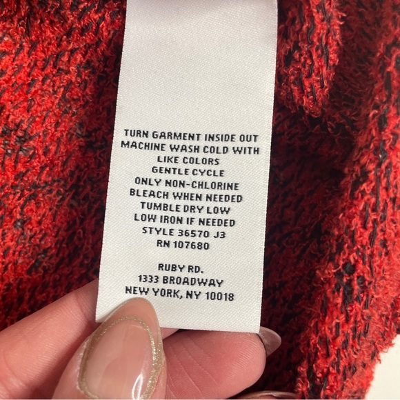 NWOT Ruby Rd Size M Women's Textured Leopard Printed Cowl Neck Sweater Red Black - Picture 10 of 13